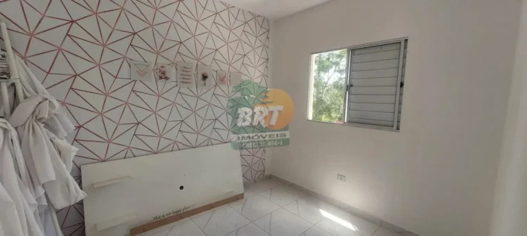 Imagem Casa em Condomínio para Locação em Mairinque, 2 dormitórios, 1 banheiro, 1 vaga