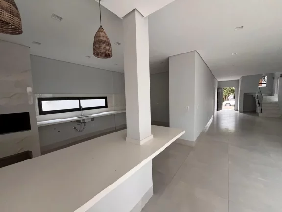 Imagem Casa em Condomínio para Venda em Cuiabá / MT no bairro Jardim Imperial