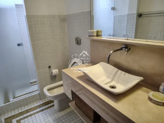 Imagem Imperdível cobertura à venda em Guarujá-SP, 3 quartos, 1 suíte, 2 salas, 4 banheiros, 2 vagas e 300m²!