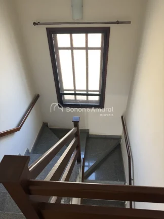 Imagem Este imóvel espaçoso oferece 153m² de área construída, garantindo conforto e amplitude em todos...