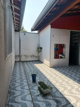 Imagem Casa com 2 quartos, 126m2, à venda