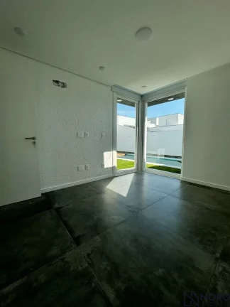 Imagem Casa em Condomínio - Vista de São José - Alto Padrão - Térrea - Camobi