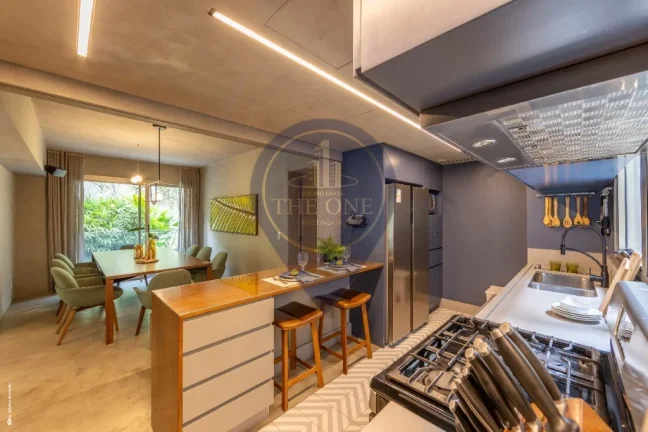 Imagem Imperdível: Casa à venda em SP, 3 quartos, 3 suítes, 2 salas, 5 banheiros, 4 vagas e 628m² no Alto de Pinheiros!