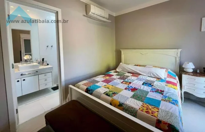 Imagem Casa de Alto Padrão no Condomínio Flamboyant, Atibaia