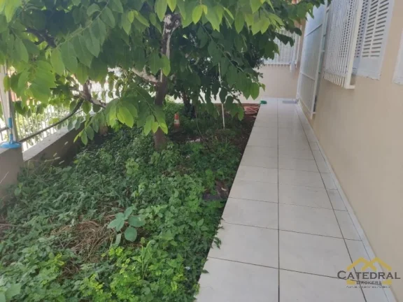 Imagem Casa com 2 quartos (1 Suíte) 4 vagas - Jardim Messina - Jundiaí/SP