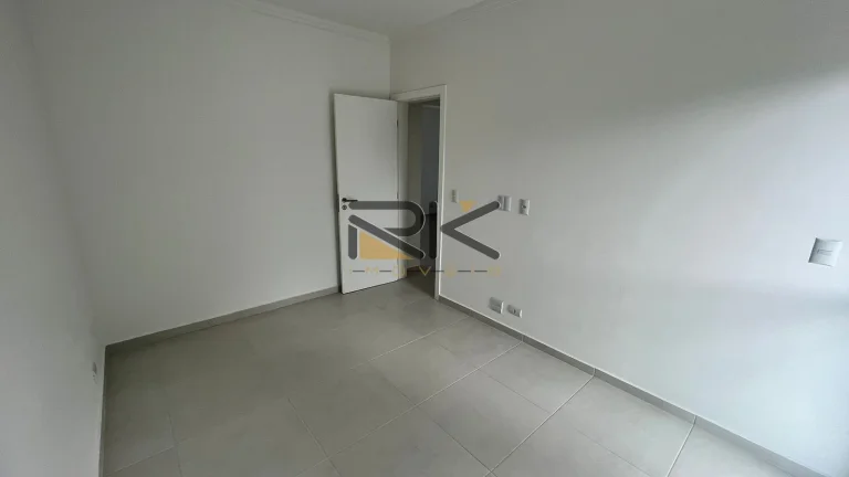 Imagem Cobertura no Itaguá com 3 dormitórios sendo 2 suítes,sala 2 ambientes,cozinha,varanda gourmet com churrasqueira,vista para o mar