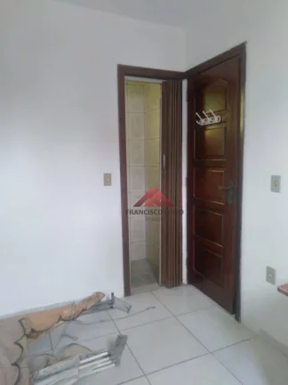 Imagem Sobrado com 3 dormitórios à venda, 135 m² por R$ 300.000,00 - Mutuá - São Gonçalo/RJ