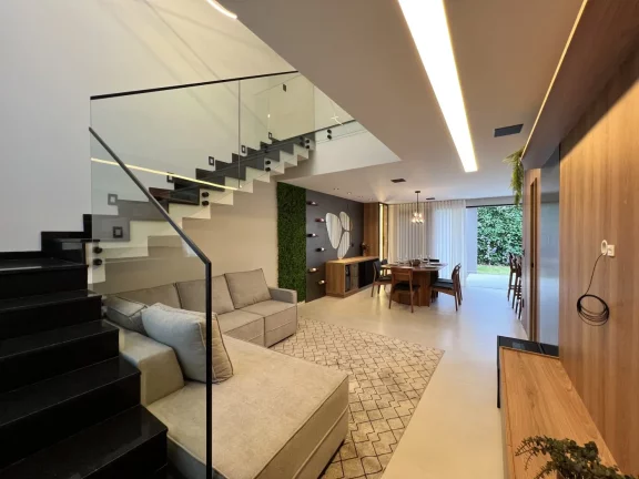 Imagem Casa Alto Padrão para Venda em Florianópolis / SC no bairro Cachoeira do Bom Jesus