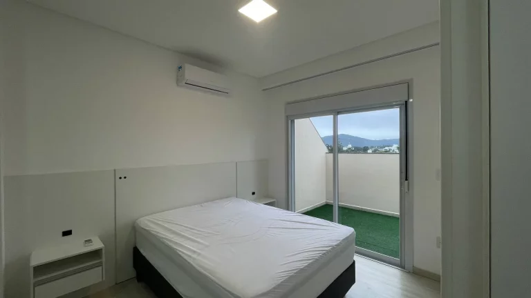 Imagem Apartamento 3 dormitórios locação anual em Canasveiras