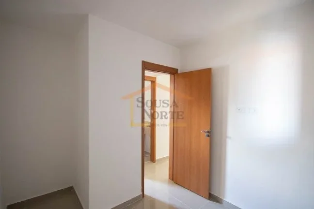 Imagem Apartamento com 33,10m², dispõe de 2 dormitórios, sala para dois ambientes, cozinha com gabinete ...
