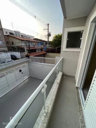 Imagem "Luxuoso Sobrado de 3 Dormitórios com Suíte Master e Acabamento Impecável na Vila Galvão, Guarulhos!"