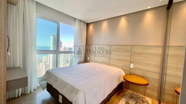 Imagem Apartamento com 3 suítes à venda no Centro de Balneário Camboriú/SC