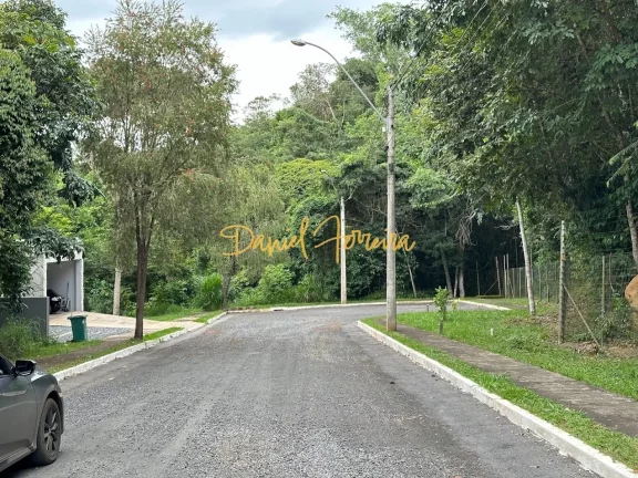 Imagem Lote em Aclive - Travessa Poço Azul - Condomínio Santa Monica - DF