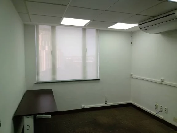 Imagem À VENDA E LOCAÇÃO - EXCELENTE ANDAR COMERCIAL NO CENTRO RJ