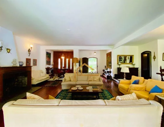 Imagem Casa principal linear 3 quartos sendo 1 suíte à venda, 230 m² - 3 min da feirinha do Alto - Teresópolis/RJ