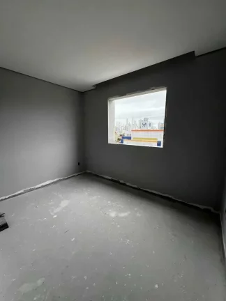 Imagem Apartamento em construção com 2 dormitórios sendo 1 suíte e 2 vagas de garagem em Balneário Camboriú