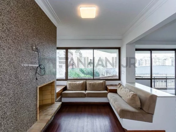 Imagem Apartamento de alto padrão para locação em São Paulo-SP, Jardim Europa: 4 quartos, 2 suítes, 3 salas, 3 banheiros, 2 vagas, 250m².