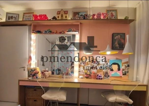 Imagem Alto de Pinheiros apartamento reformado com 3 quartos (1 suíte) e 2 vagas, 182m²