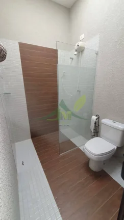 Imagem Mansão de Luxo no Condomínio Flamboyant: Exclusividade e Sofisticação em At