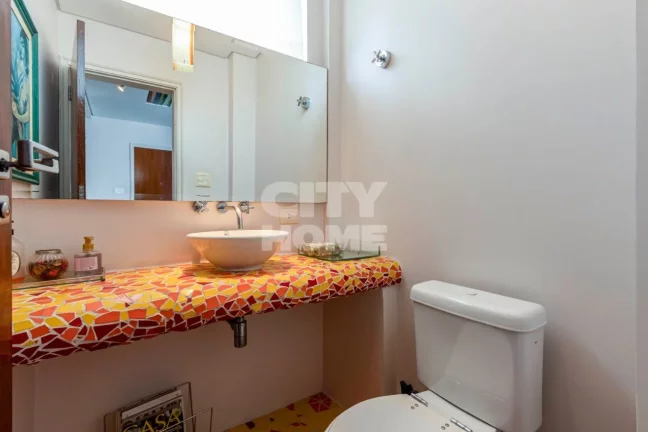 Imagem Ótimo apartamento com 225m² no Jardim Paulista rico em iluminação natural e muito arejado. Livin...