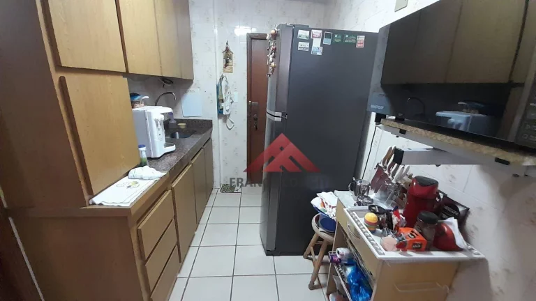Imagem Apartamento com sala dois quartos,cozinha,wc social ,area de serviço e dependência completa,com vaga de garagem
