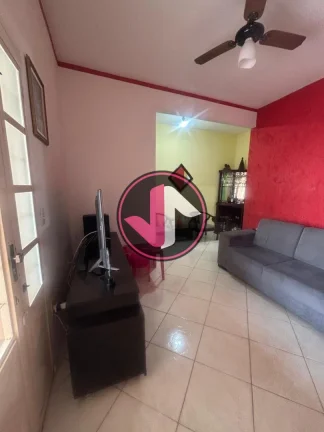Imagem Casa Térrea à Venda  Centro Sul  Várzea Grande/MT Imóvel espaçoso, ideal para quem busca co...