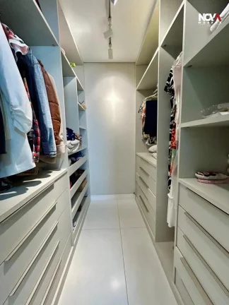 Imagem Já imaginou morar no endereço mais desejado de Itapuã, em um apartamento sofisticado, completo e ...