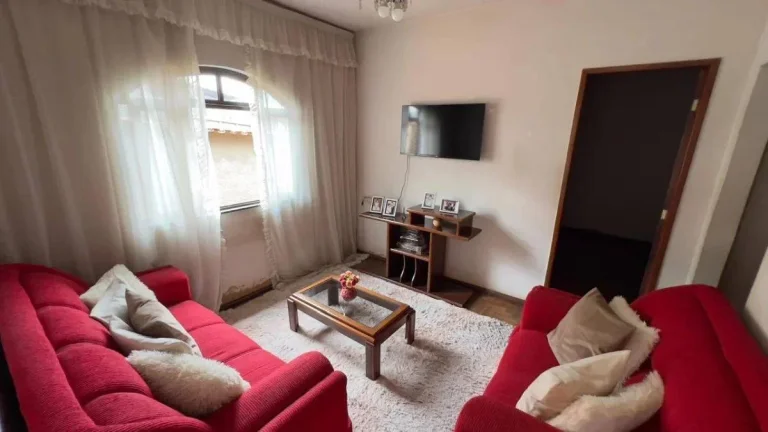 Imagem Excelente Oportunidade! Casa à venda, com 3 quartos, 100m2 no bairro Grogotó