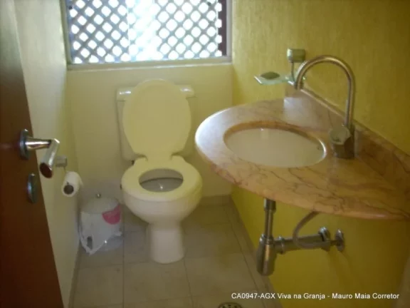 Imagem Casa com 3 dormitórios à venda, 285 m² por R$ 1.350.000,00 - Granja Viana - Carapicuíba/SP