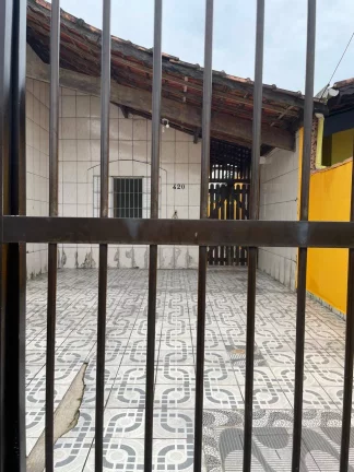 Imagem Ótima casa com dois dormitórios - Vila Caiçara - Praia Grande.