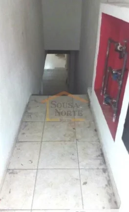 Imagem Salão comercial com 2 banheiros e 180m², no térreo.
Prédio com subsolo e 1º andar que estão lo...