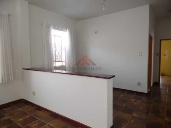 Imagem Casa linear, próxima a Rua Rui Barbosa, local tranquilo, pintura nova, toda murada com portão de garagem automatizada, varanda, sala 2 ambientes, pla