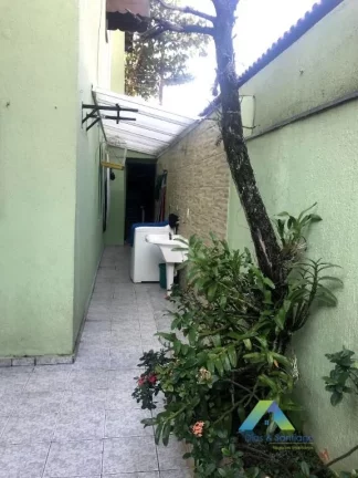 Imagem SÃO CAETANO Casa condomínio semi aberto com segurança particular, 280 metros, 3 dormitórios, 3 salas, 4 vagas com piscina, churrasqueira, lareira.
