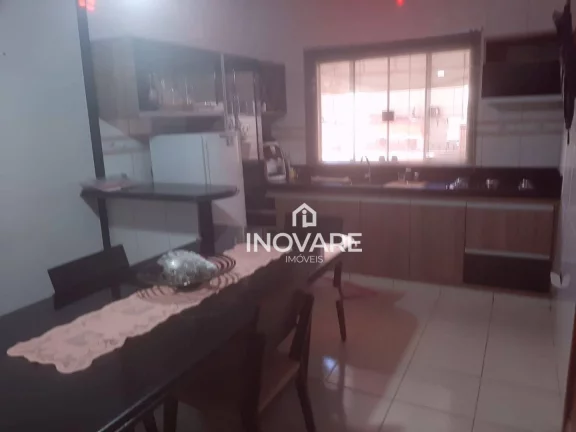 Imagem Casa com 3 dormitórios à venda, 385 m² por R$ 580.000,00 - Setor Rodoviário - Itumbiara/GO