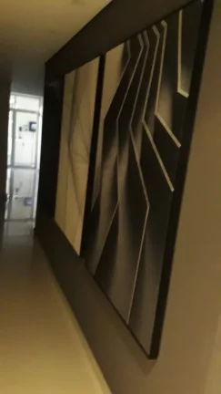 Imagem Apartamento com 2 quartos sendo 1 suíte, sala 2 ambientes com sacada, cozinha planejada, banheiro c...