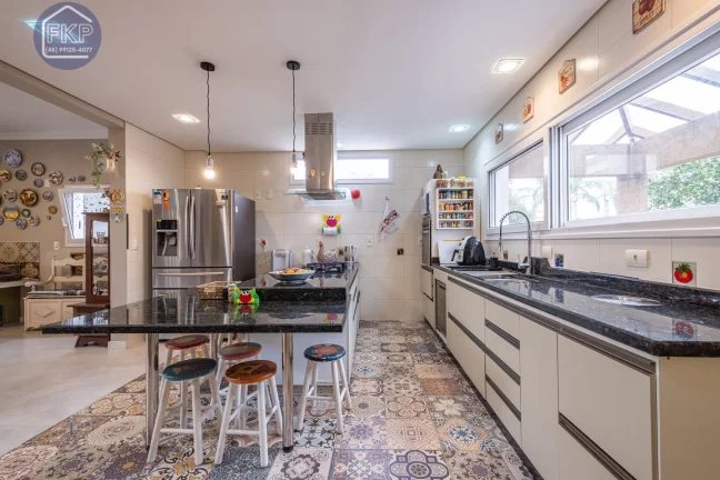 Imagem Casa 4 dormitórios!