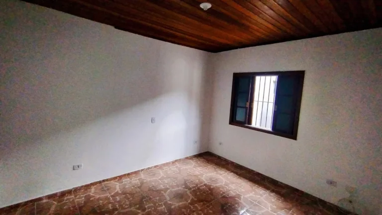 Imagem CASA PARA VENDA E/OU LOCAÇÃO NO BAIRRO INDAIÁ - CARAGUATATUBA