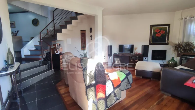 Imagem Casa Sobrado 3 quartos com suíte Master em Canoas