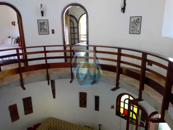 Imagem Casa de Luxo à Venda em Ubatuba-SP, Bairro Lázaro: 5 Quartos, 4 Suítes, 292m² - Imperdível!