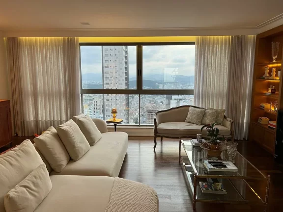Imagem Apartamento com 2 dormitórios à venda sendo 2 suítes, 159.94 m² por - R$ 6.000.000,00 - Centro - Bal. Camboriú/SC