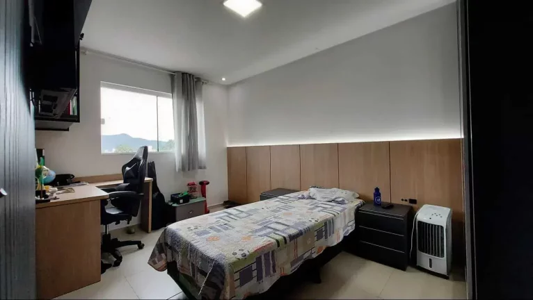 Imagem Apartamento com 3 dormitórios sendo 1 suíte e 2 vagas privativas no bairro Areias em Camboriú