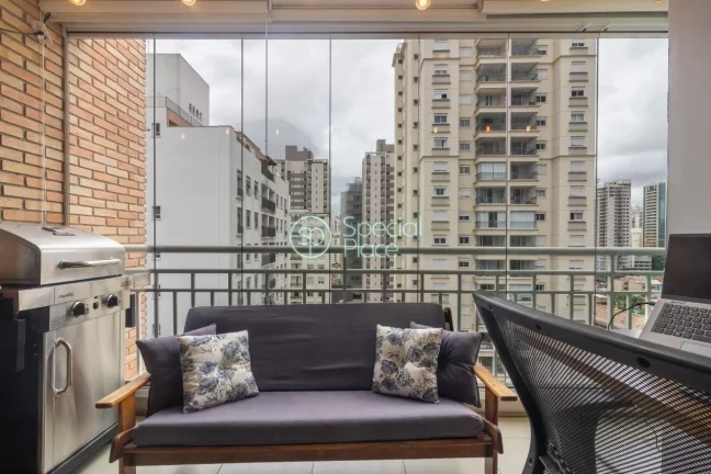 Ãtimo apartamento Ã  venda no Brooklin - Ãrea: 105,00mÂ² - Varanda com fechamento em vidro e espaÃ...