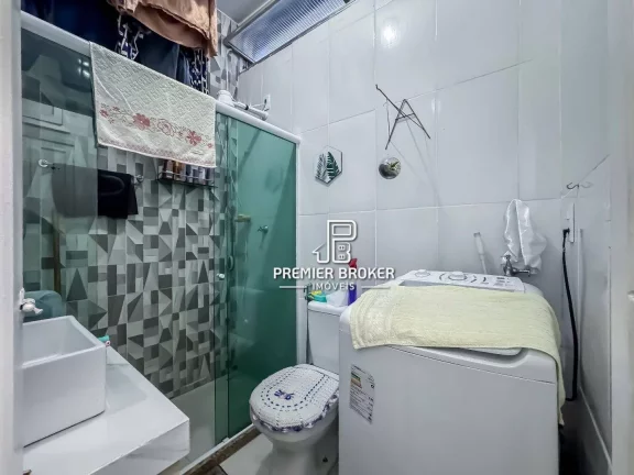 Imagem Kitnet à venda, 29 m² por R$ 185.000,00 - Várzea - Teresópolis/RJ