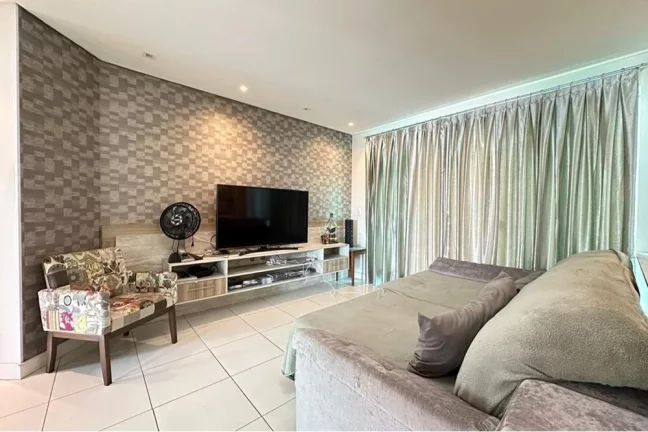 Apartamento com 3 Quartos à Venda, 135 m² em Pioneiros - Balneário Camboriú