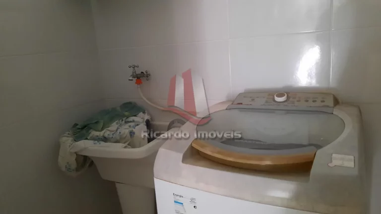 Imagem Casa Triplex c/ 3 Quartos ... Vaga de Estacionamento.