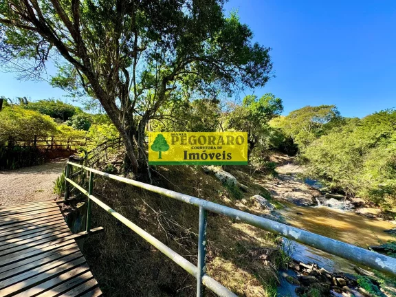 Imagem Magnífico Sítio de 3 Hectares com Cachoeira Privativa em Paraibuna-SP: 6 quartos, 1 suíte, 7 salas, 6 banheiros, 20 vagas de garagem.