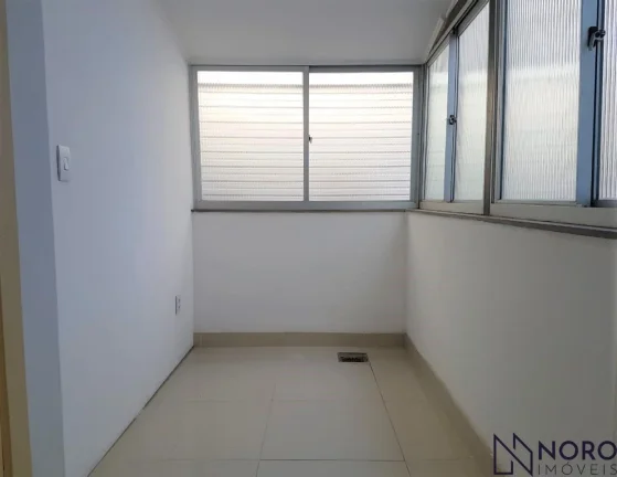 Imagem Apartamento 2 dormitórios com no centro de Santa Maria