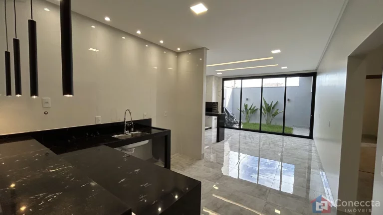 Imagem Casa à Venda em Patos de Minas - 3 Quartos, Suíte com Closet e Área Gourmet
