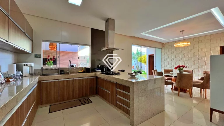 Imagem Sobrado 5 Suítes, 425 m² c/ lazer à venda na 303 Sul