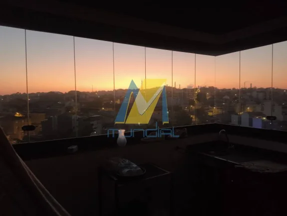 Imagem Apartamento Mobiliado com 2 dormitórios e vaga em excelente localização.